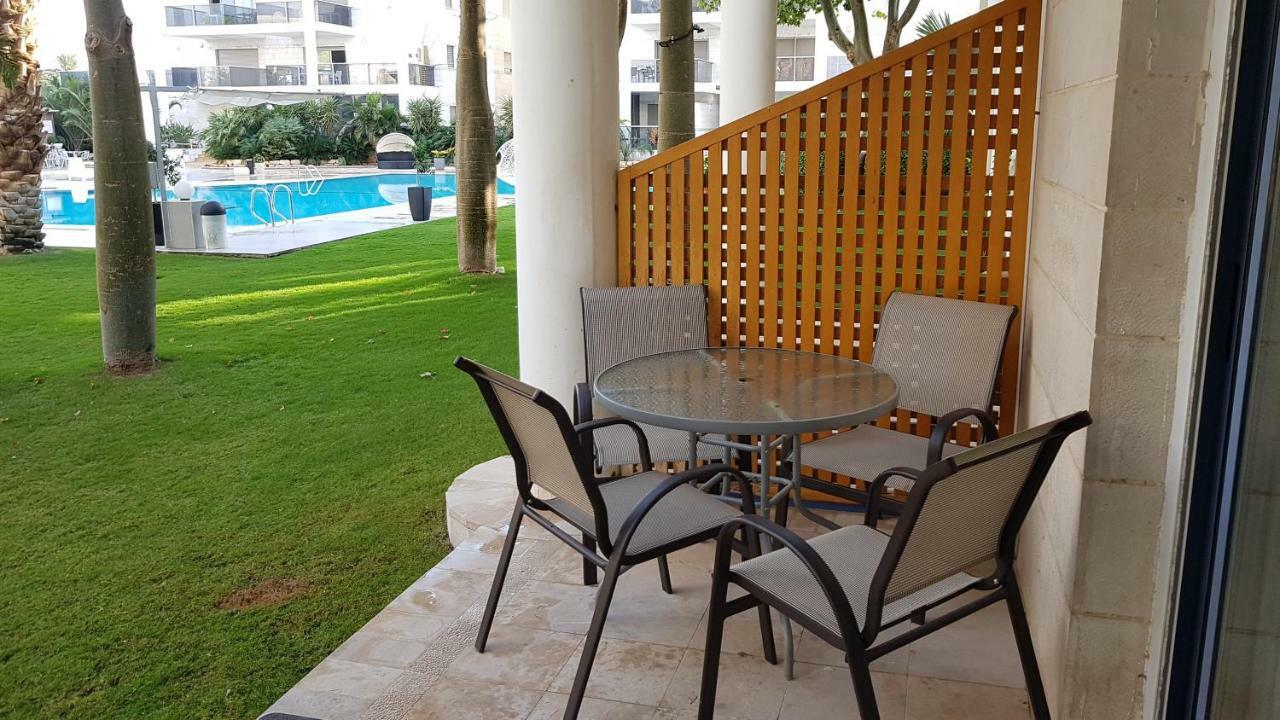דירת גן פונה לבריכה - Pool Garden View Eilat Exterior foto