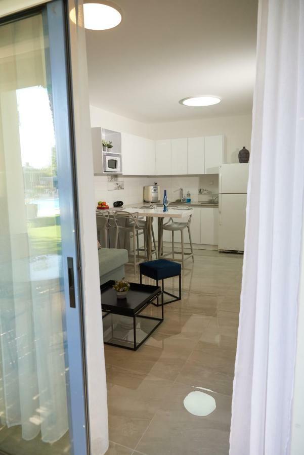 דירת גן פונה לבריכה - Pool Garden View Eilat Exterior foto