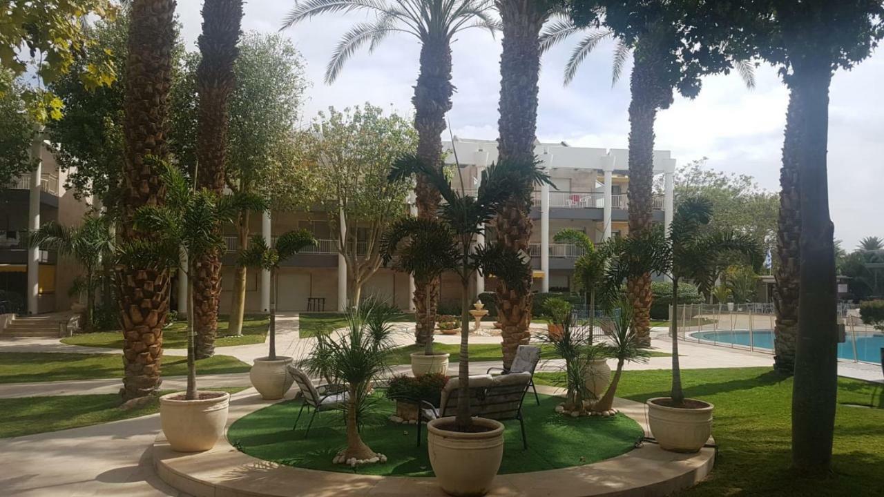 דירת גן פונה לבריכה - Pool Garden View Eilat Exterior foto